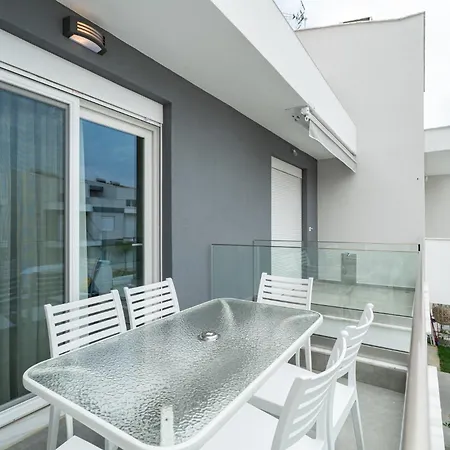 Almond Residential Complex דירה