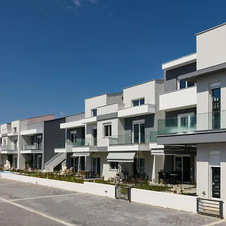דירה Almond Residential Complex